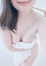 ひっそりと‥